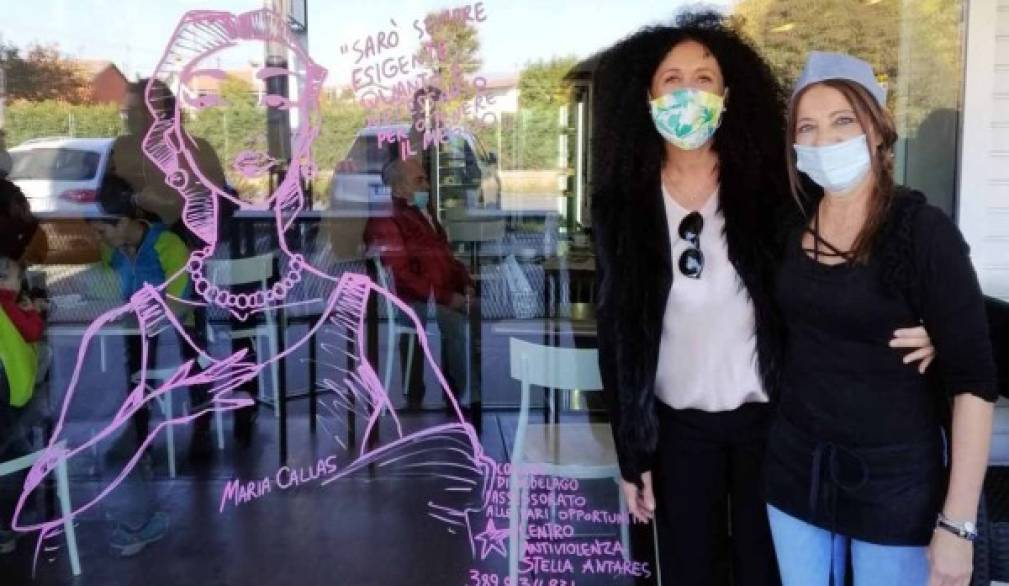 Vedelago: vetrine "parlanti" contro la violenza sulle donne