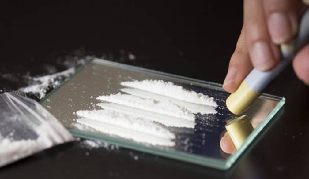 Droghe: sempre più bassa l'età del primo utilizzo