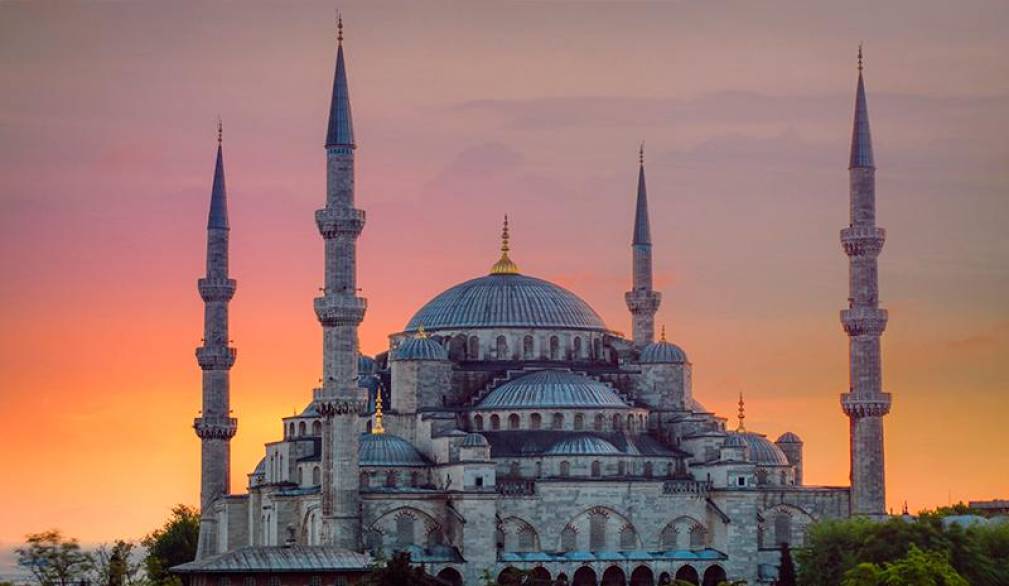 Primo viaggio apostolico all’estero di papa Leone