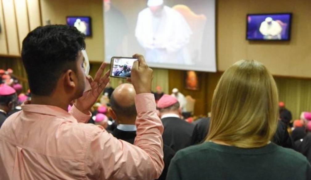 Sinodo sui giovani, approvato il documento finale. Il Papa: "Il Sinodo non è un parlamento e il risultato non è un documento"