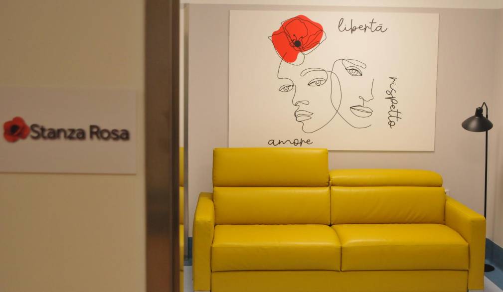 Castelfranco, inaugurata la Stanza rosa. Ospiterà donne e figli minori vittime di violenza