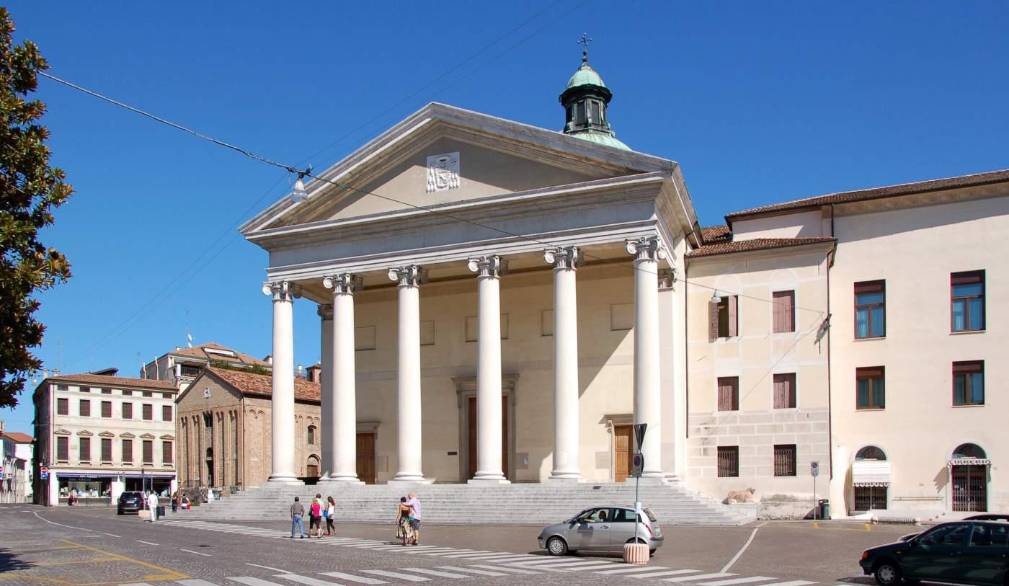 La messa del vescovo in Duomo per San Liberale