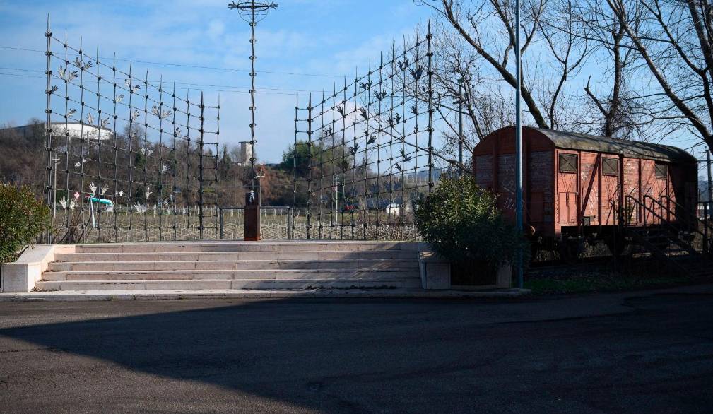 Il duro rientro dei sopravvissuti