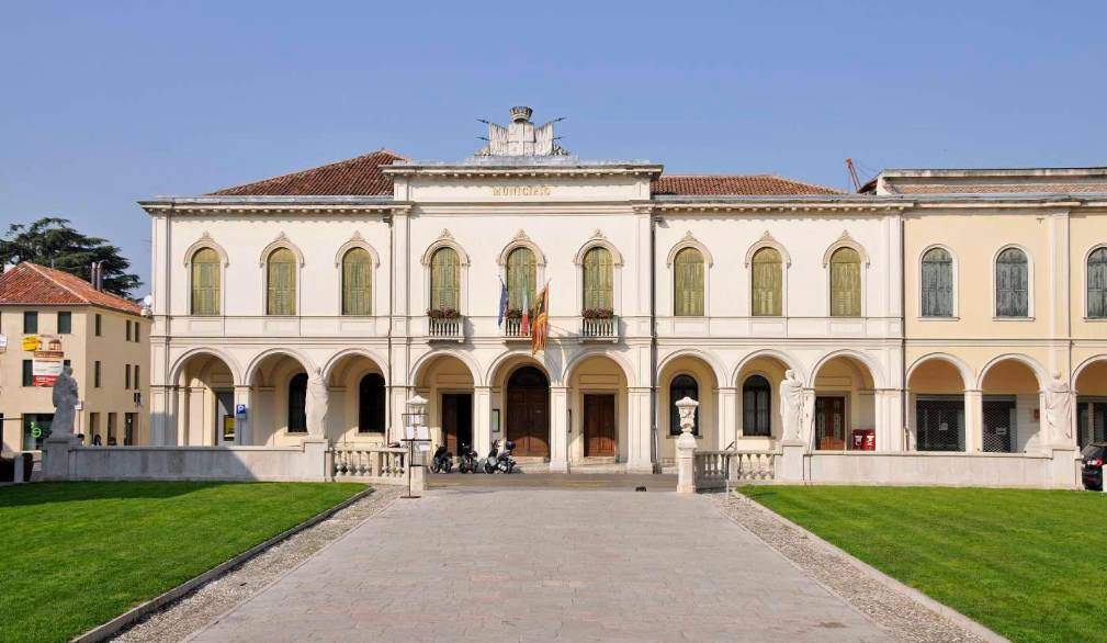 Castelfranco, arriva il commissario