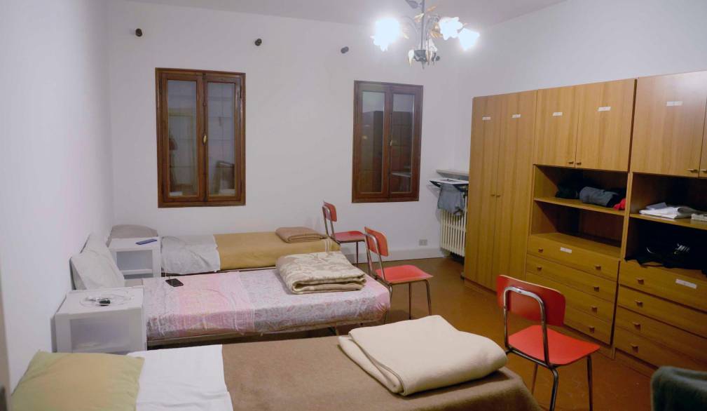 STORIE DI NATALE 1: Un tetto, finalmente