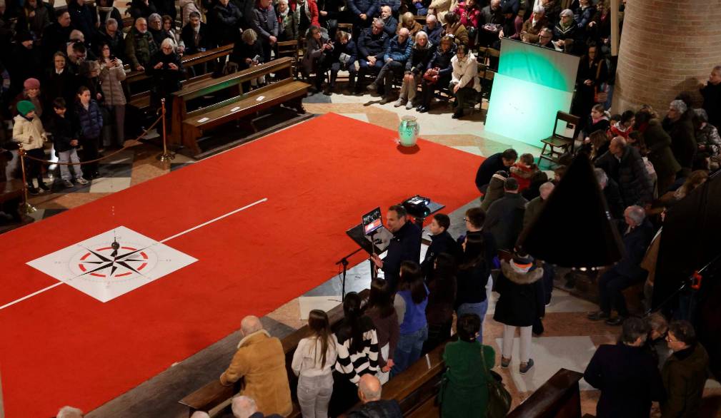 Pendolo di Foucault: riprodotto l’esperimento nella chiesa di San Nicolò