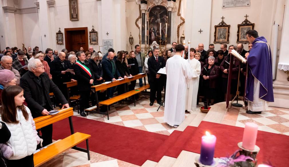 Casier e Sant’Antonino, l’ingresso di don Oscar Pastro: “Passo leggero e cuore aperto”