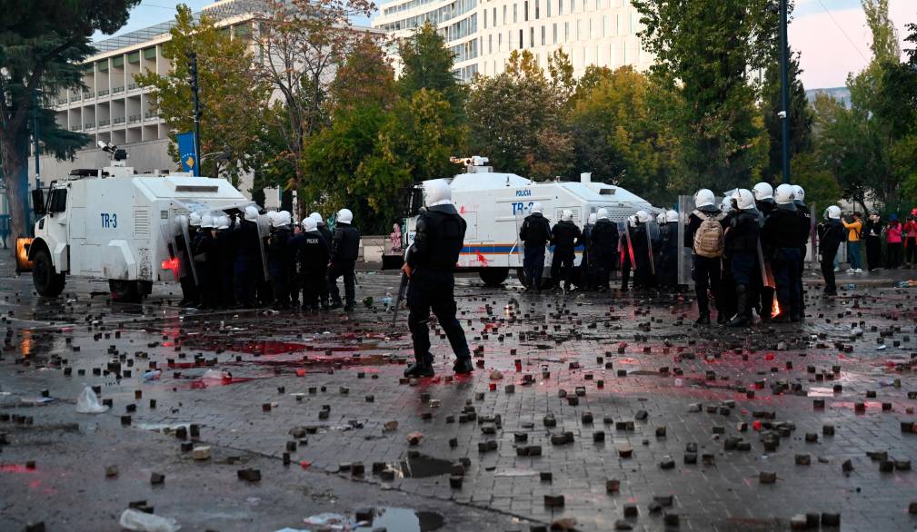 Proseguono le proteste degli studenti anche in Albania