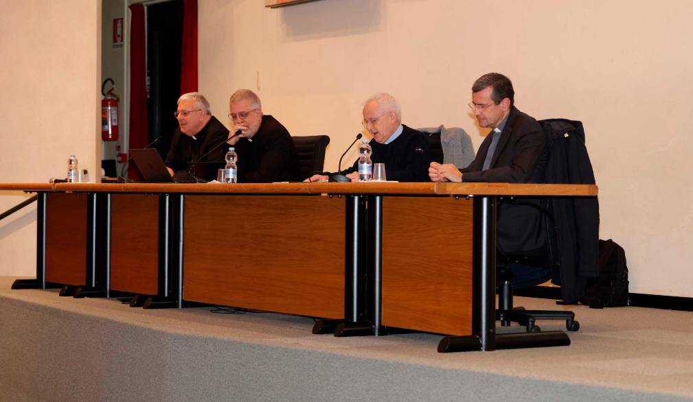 La formazione al centro, nelle parole di padre Giacomo Costa