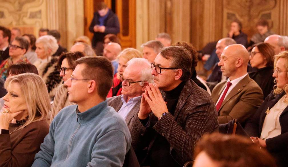 Coscienza, via maestra: il vescovo Tomasi incontra i politici e amministratori