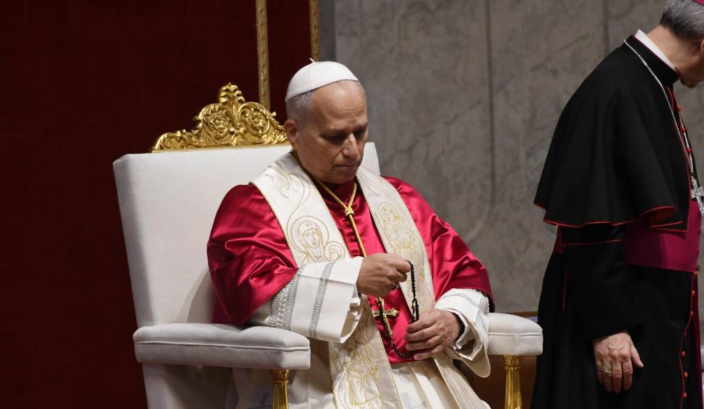 Leone XIV al rosario per la pace in San Pietro: “Basta con la guerra, è il tempo del dialogo”