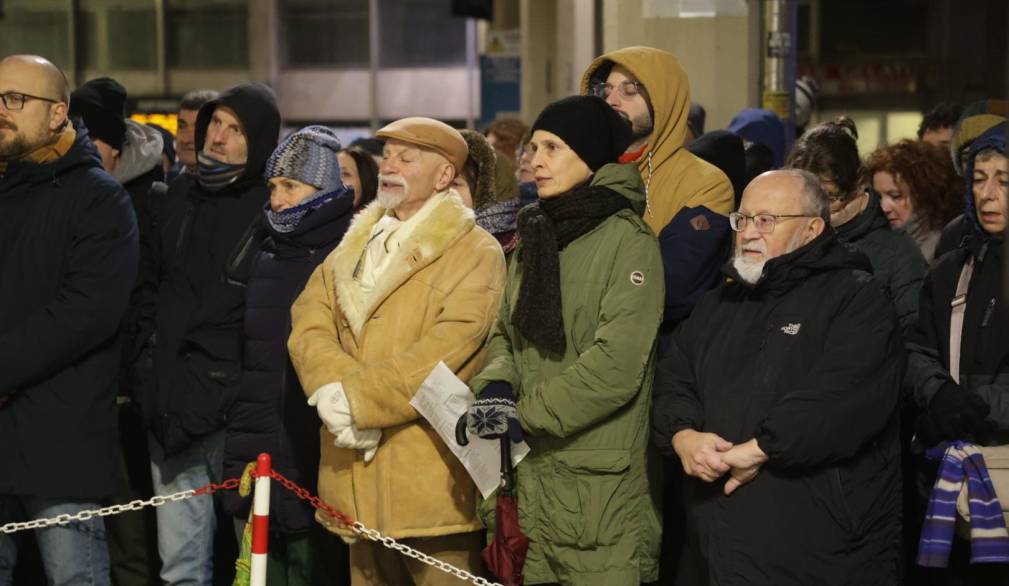 Natale, la messa del Vescovo alla stazione delle corriere: “È nelle nostre città che oggi si ripete il viaggio da Nazaret a Betlemme”