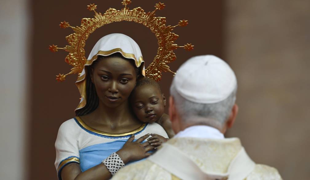 Papa in Africa: “porto con me un tesoro inestimabile di fede e di speranza”