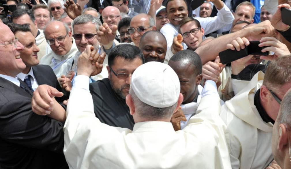 Il buon pastore si sporca le mani, non conosce i guanti