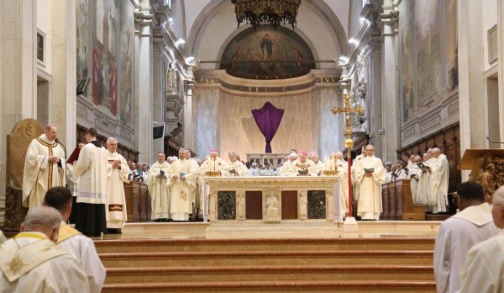 Messa del Crisma in cattedrale: "Siete seminatori di fraternità e di comunione", il grazie del Vescovo ai sacerdoti