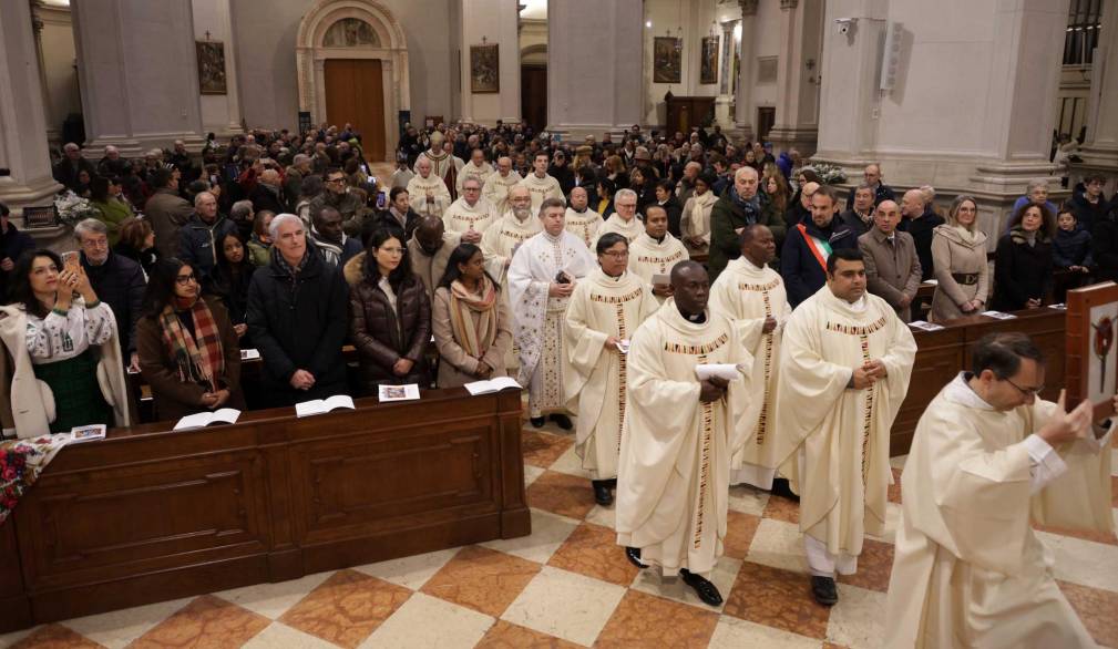 Messa dei popoli con vescovo Michele Tomasi, in cattedrale a Treviso