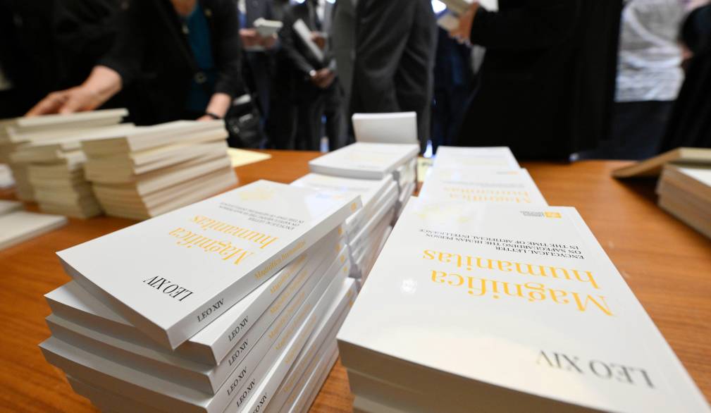 Il vescovo Michele sull’enciclica papale: “Umanizziamo il nostro tempo”