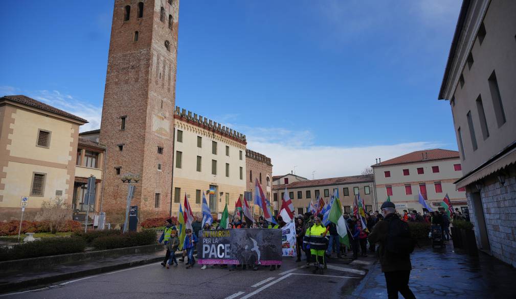 In duemila in marcia, a Camposampiero, per una pace disarmata e disarmante