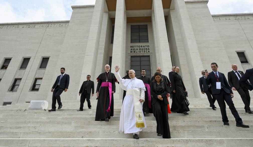 Papa alla Sapienza: “mondo storpiato dalle guerre, non si chiami difesa il riarmo”