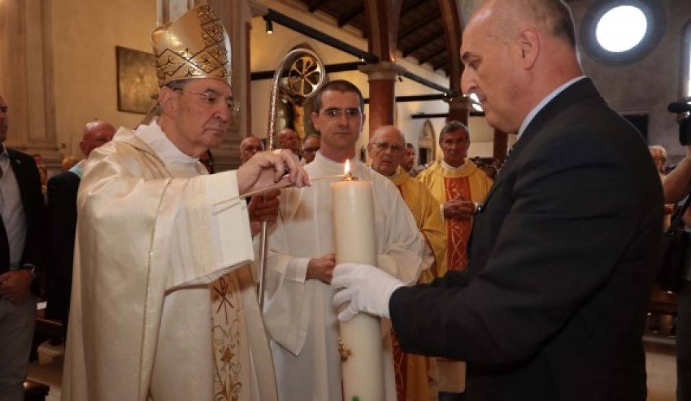 Maria ci aiuti a crescere nella fraternità, nella solidarietà, nella ricerca del vero bene