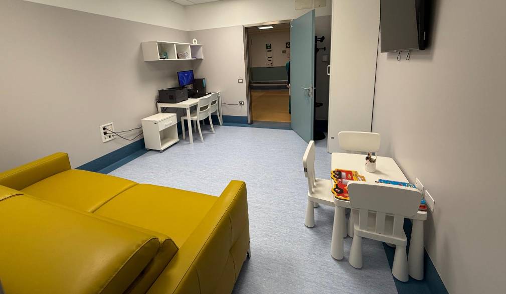 Castelfranco, inaugurata la Stanza rosa. Ospiterà donne e figli minori vittime di violenza