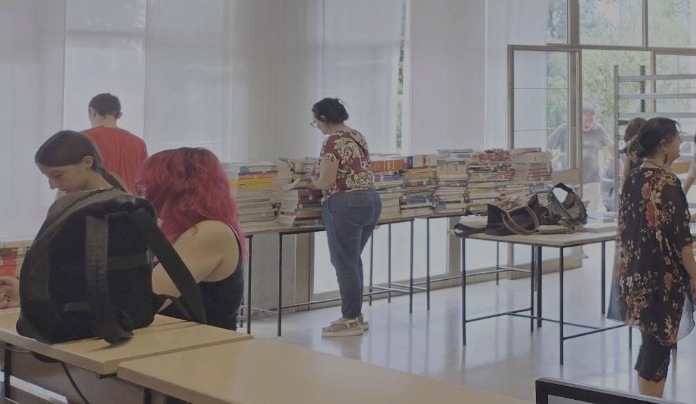 Più che libri usati: torna il tradizionale mercatino dei testi scolastici dei padri Carmelitani