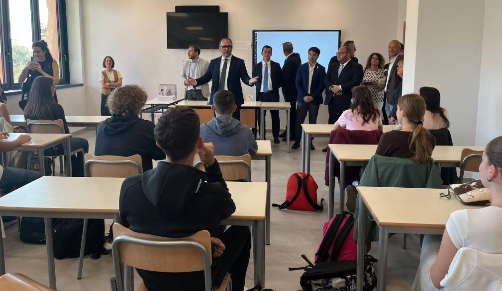 Liceo Canova: taglio del nastro a Ca’ del Galletto