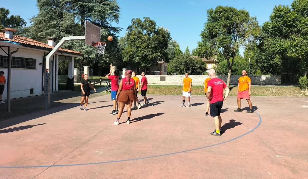 ”Torneo calzini spaiati” per includere
