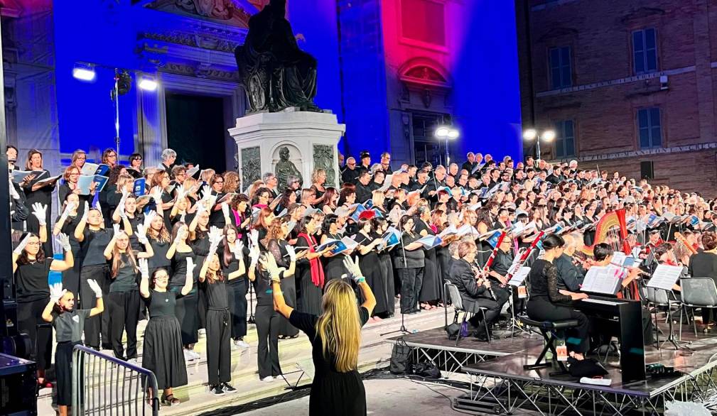 Loreto: il bel messaggio del coro Mani bianche di Vedelago