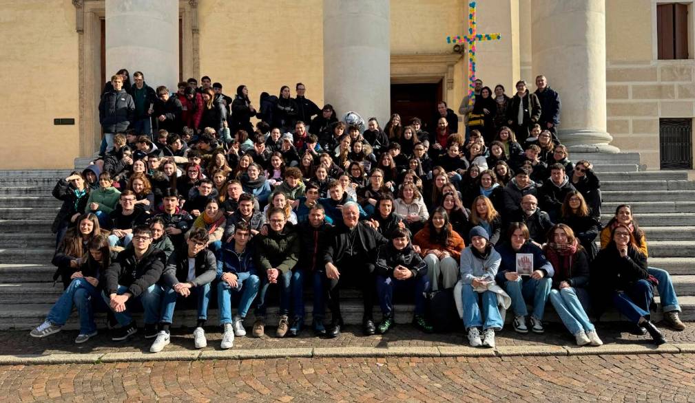 M’illumino d’impegno: il linguaggio come cantiere di pace