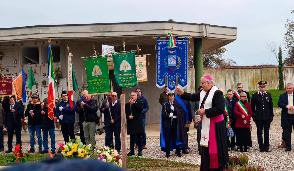 la benedizione del sacello della famiglia corazzin, traslato ad arcade e restaurato