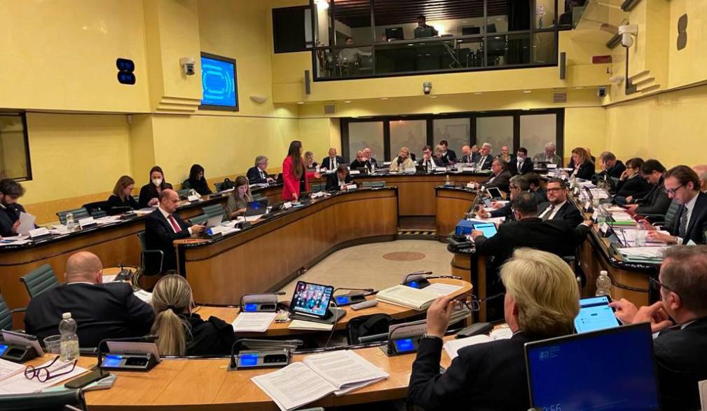 Suicidio assistito, dibattito in Consiglio connotato da pacatezza e profondità