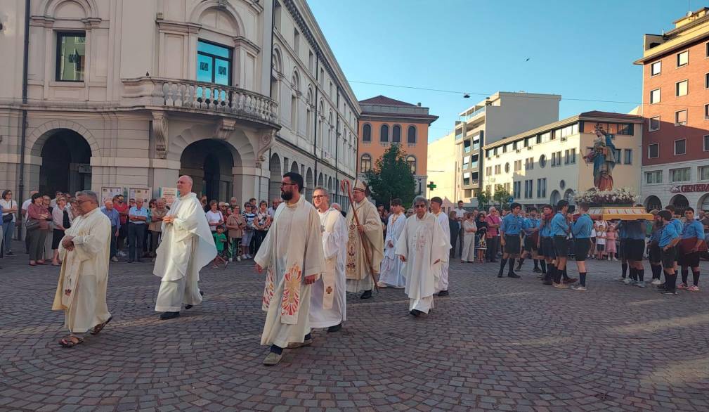 Duomo di San Donà: grande partecipazione per il centenario e la processione