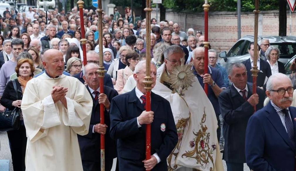 Messa e processione del Corpus Domini dalla cattedrale a San Nicolò