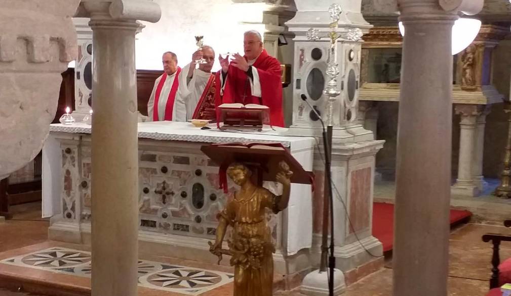 Vescovo Michele: il pastorale di larice racconta sette anni di episcopato