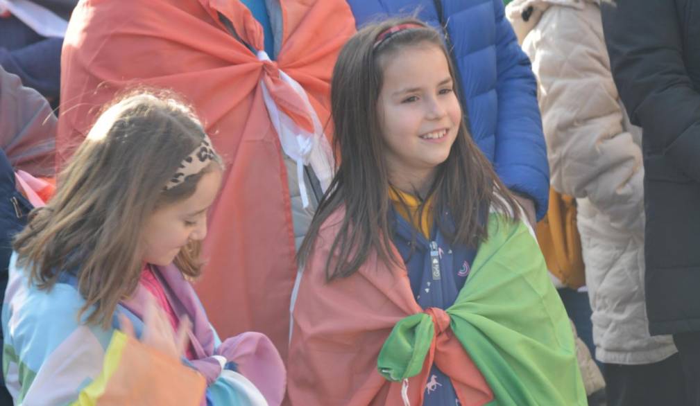 Oltre mille persone in marcia per la pace, con il Vescovo, da Onè a Casoni