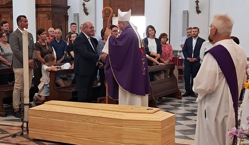 In duemila a Onigo al funerale di don Lino Bertollo