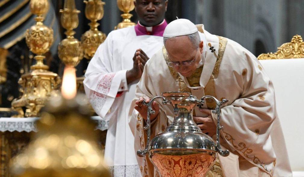 Messa crismale, papa Leone: “Mondo conteso da potenze che lo devastano. Amore interrompe dall’interno occupazione imperialistica”