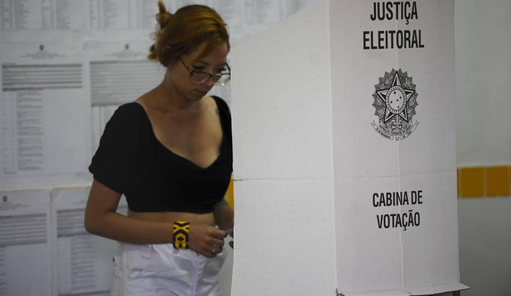 Brasile: sarà ballottaggio, ma Bolsonaro inverte i pronostici