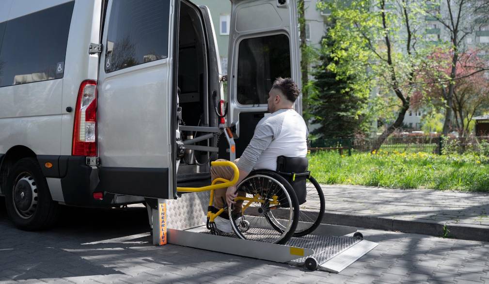 Caro carburanti, trasporti sociali a rischio stop