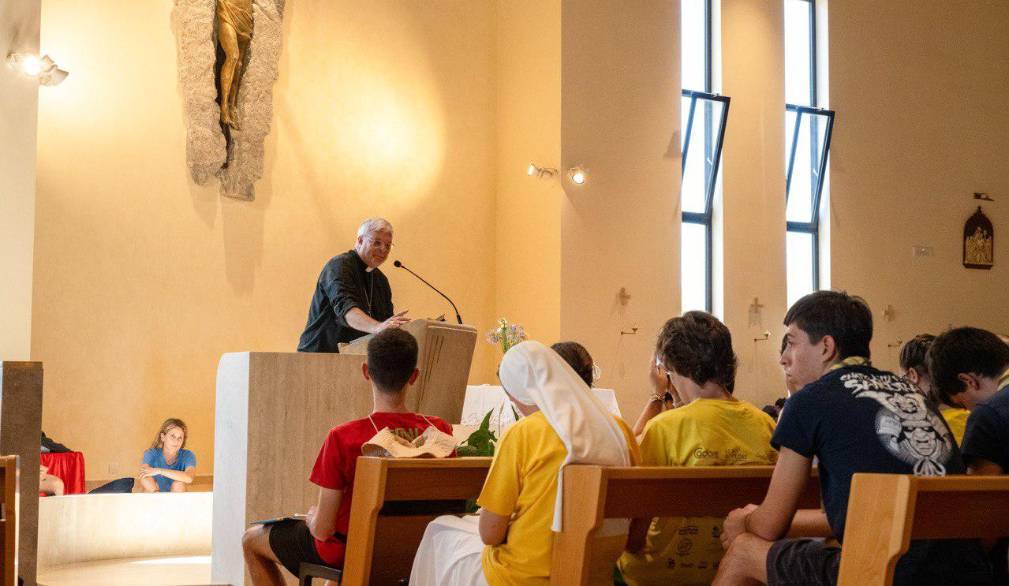 Giubileo dei giovani, la catechesi del vescovo Tomasi: “Speranza unico motore di cambiamento”