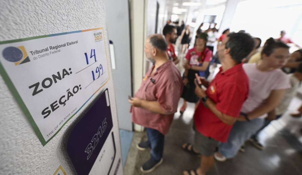 Brasile: sarà ballottaggio, ma Bolsonaro inverte i pronostici