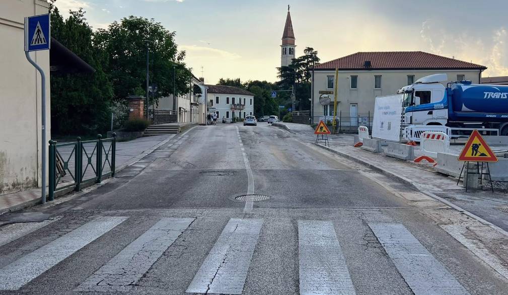 A Silea demolita Casa Conte per migliorare il passaggio ciclo-pedonale