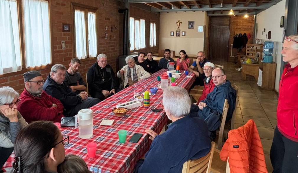 Incontro nella sede di Operazione Mato Grosso