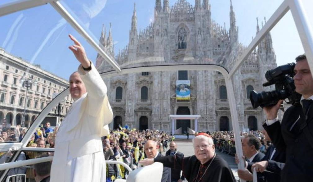 Ospitare, abbracciare, accogliere. Papa Francesco a Milano