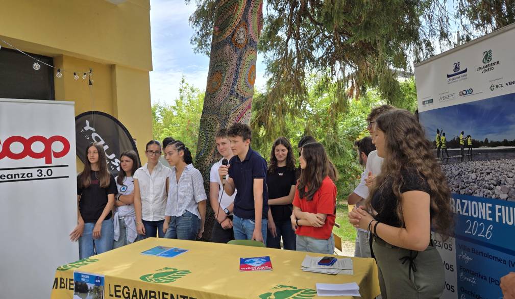 Alcuni dei giovani partecipanti ai laboratori di Legambiente al Liceo Da Vinci