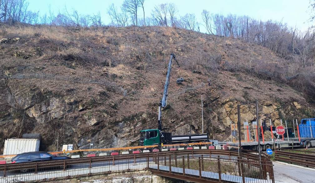 Castelcucco: rete paramassi per evitare le frane