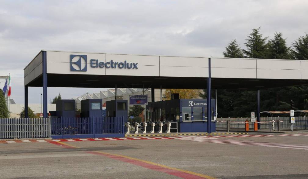 All’Electrolux esuberi per quasi il 40% dei lavoratori
