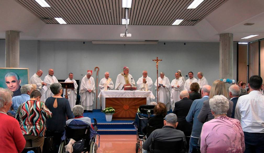 Trebaseleghe, il vescovo Tomasi in visita alla casa Don Orione: “Segno di carità e speranza”