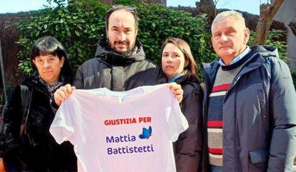 Tre condanne e tre assoluzioni per la morte di Mattia Battistetti. Lo sconcerto di Cgil e Cisl